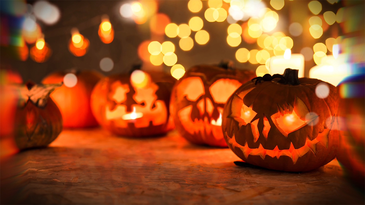 Halloween înfricoșător: O sărbătoare înfricoșătoare pe 31 octombrie.