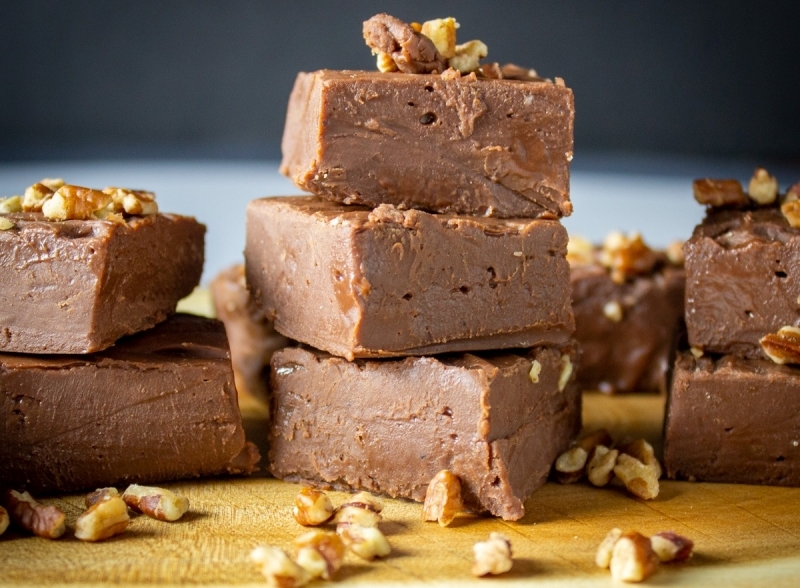 Delicii Făcute în Casă: Retete Ușoare și Delicioase de Ciocolată